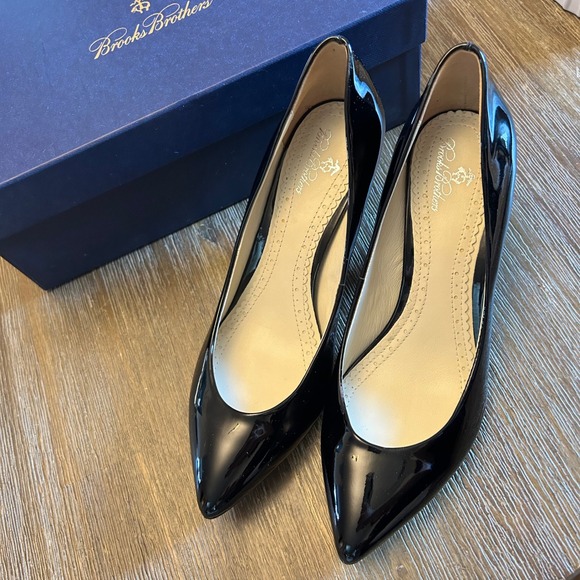 Brooks Brothers Black Patent Leather Pointed Toe Heels Dress Shoes Womens 7 1/2 - Picture 1 of 8
